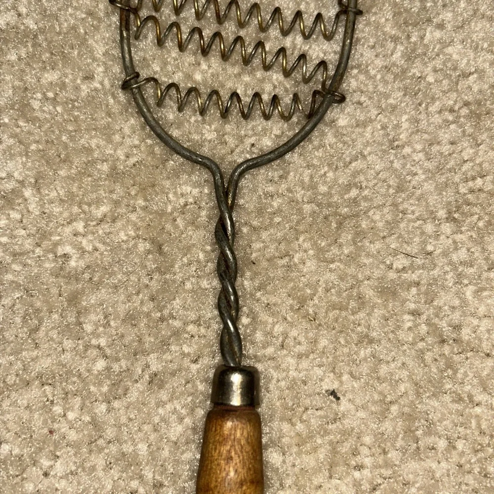Vintage Kitchen Twisted Metal Wire Whip Whisk /Strainer With Wooden Handle